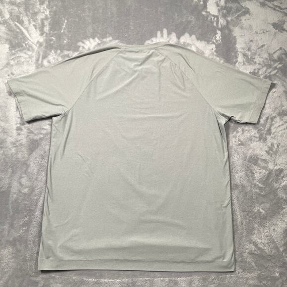 Rhone Reign Tee Shirt Mens XL Grey Performance Activewear Workout Training Gym - Picture 2 of 8